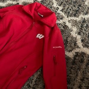 Full zip Wisconsin Badger Columbia sweatshirt